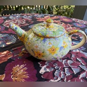 Royal Winton Grimwades " Richmond " Chintz Yellow English Rose Floral Teapot